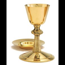 Chalice w/deep well paten Chalice w/deep well paten