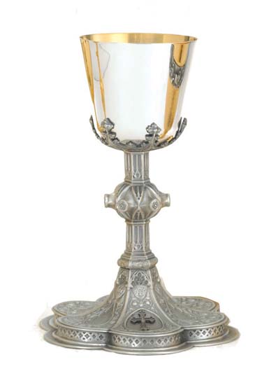 Chalice w/ well paten